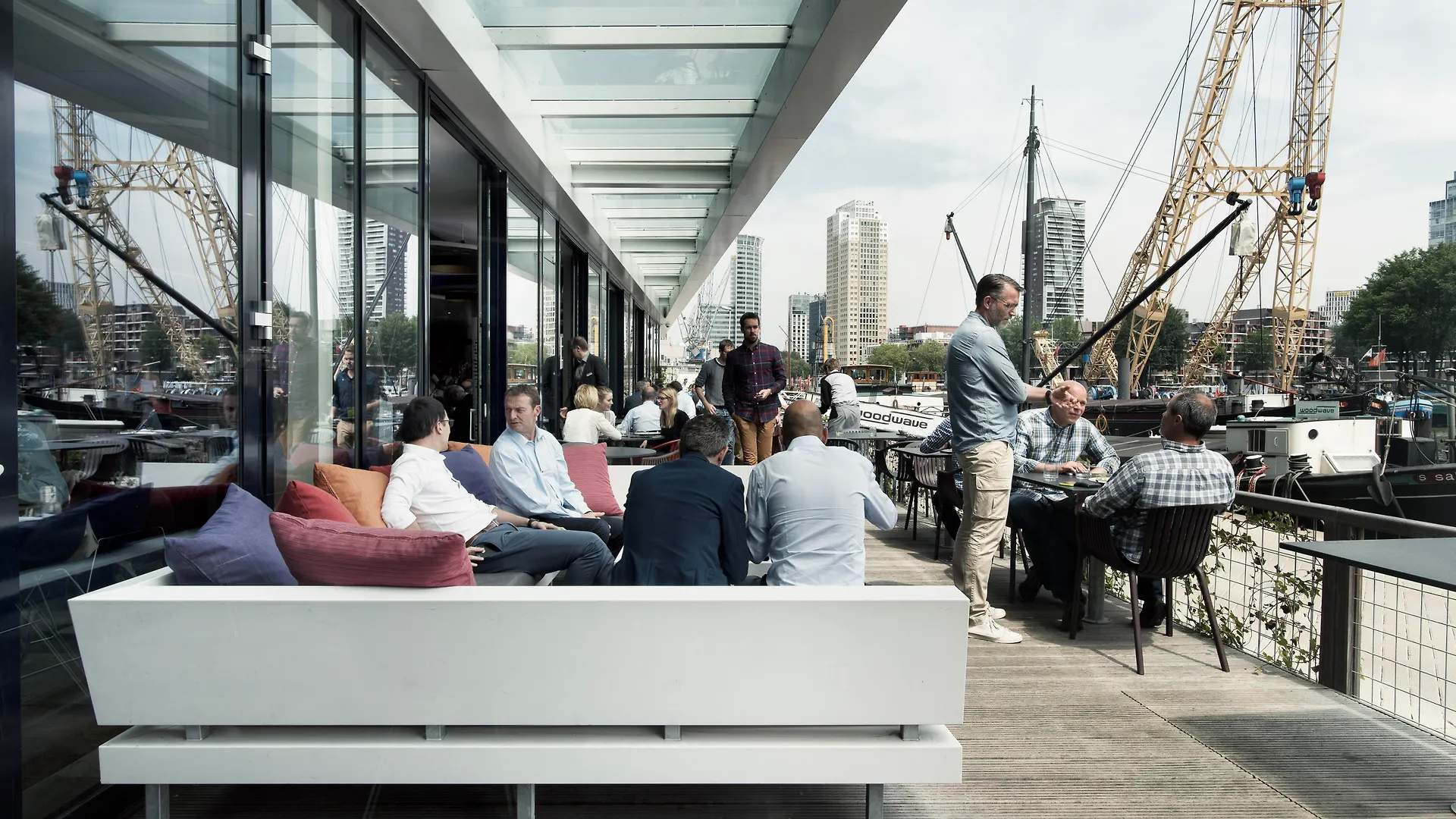 Mainport Hotel Rotterdam, A Hilton Affiliate Hotel