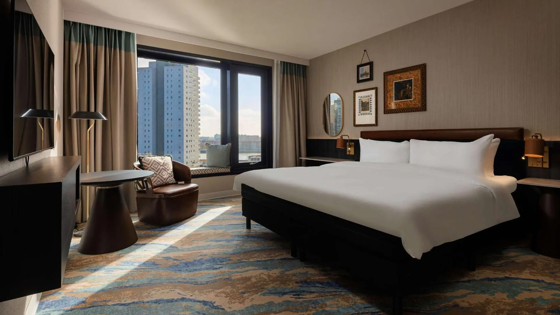 Mainport Hotel Rotterdam, A Hilton Affiliate Hotel 4*, Роттердам
